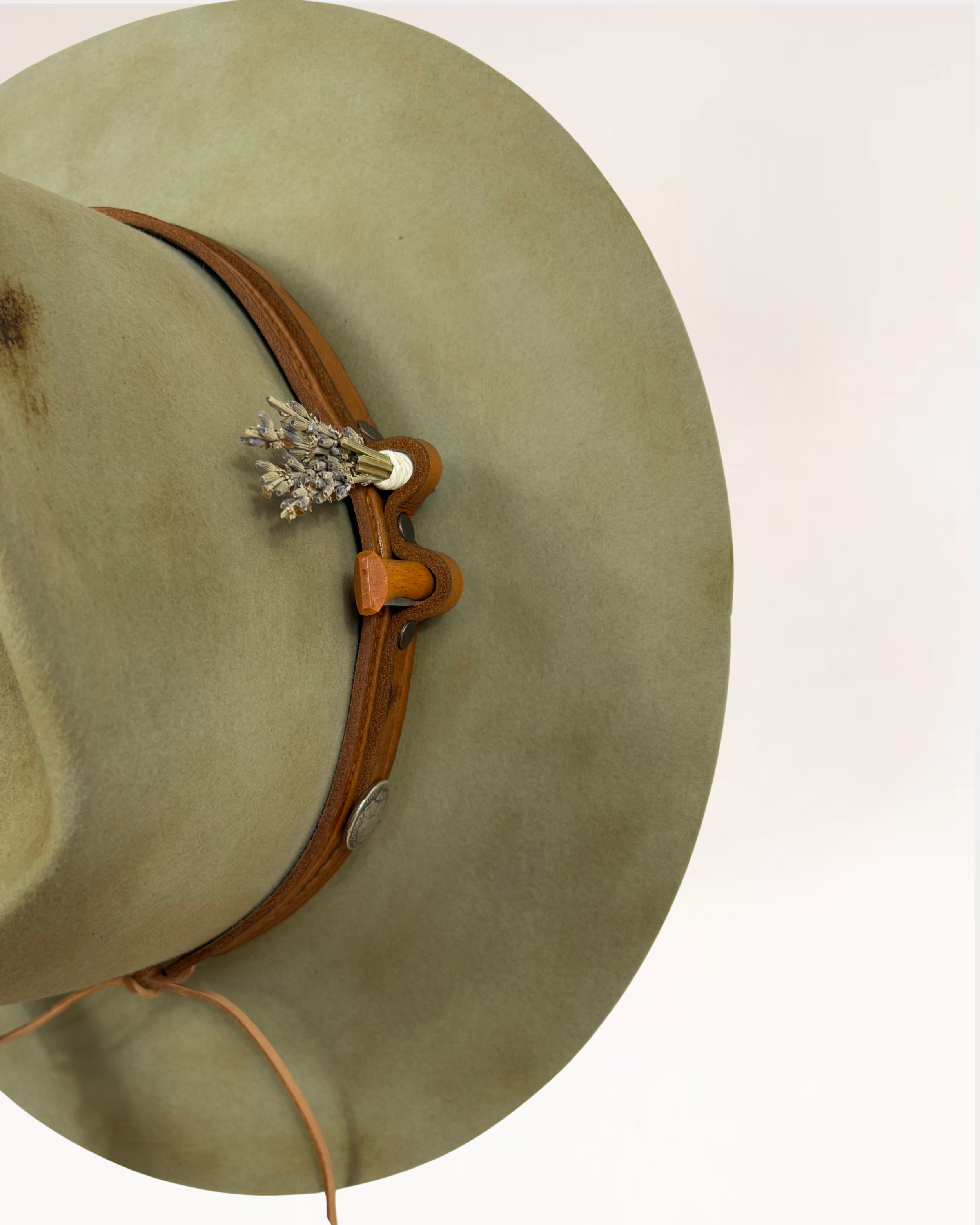 Legend Hat 015